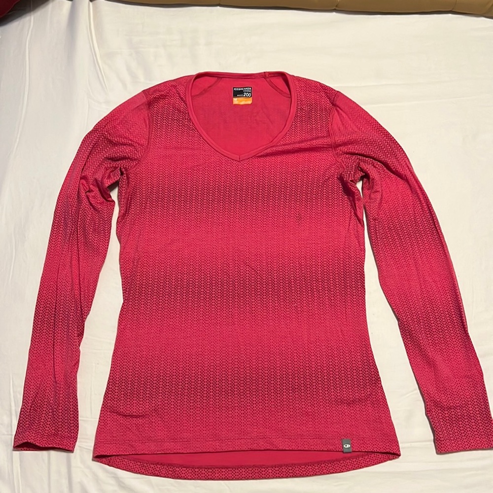 Icebreaker medium body fit top